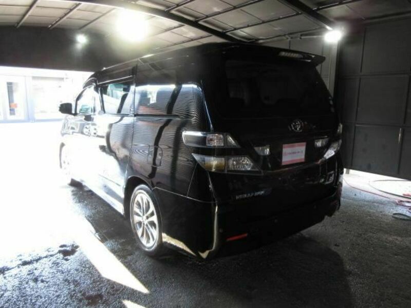 VELLFIRE-4