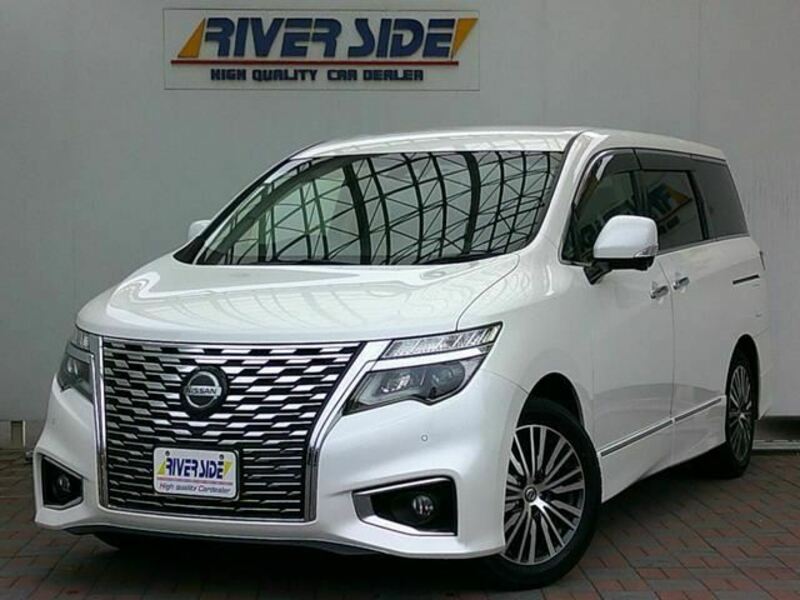 NISSAN　ELGRAND