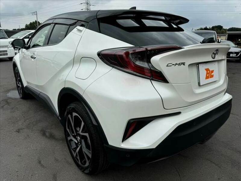 C-HR-12