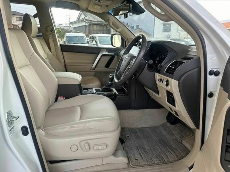 LAND CRUISER PRADO-15