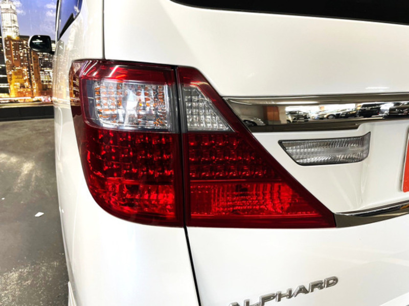 ALPHARD-19