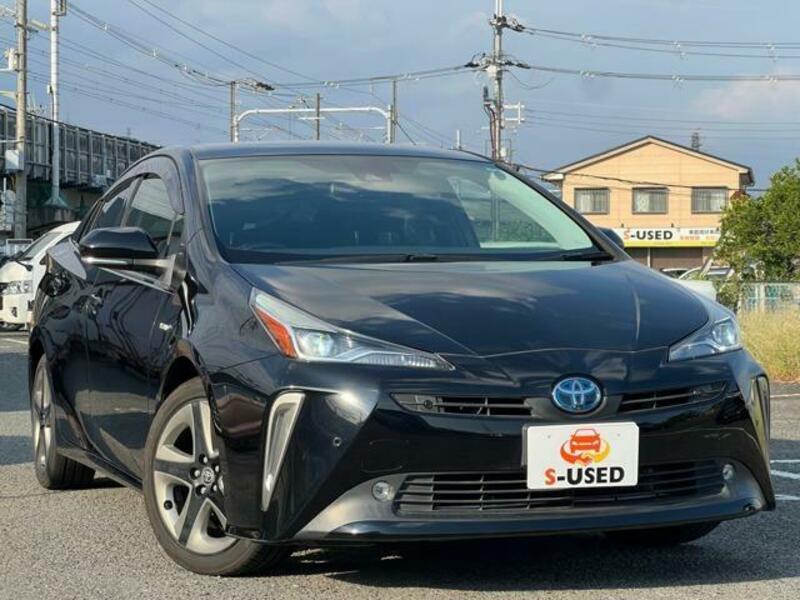 TOYOTA　PRIUS