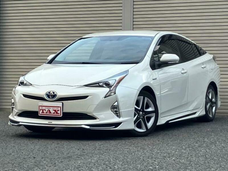 TOYOTA　PRIUS