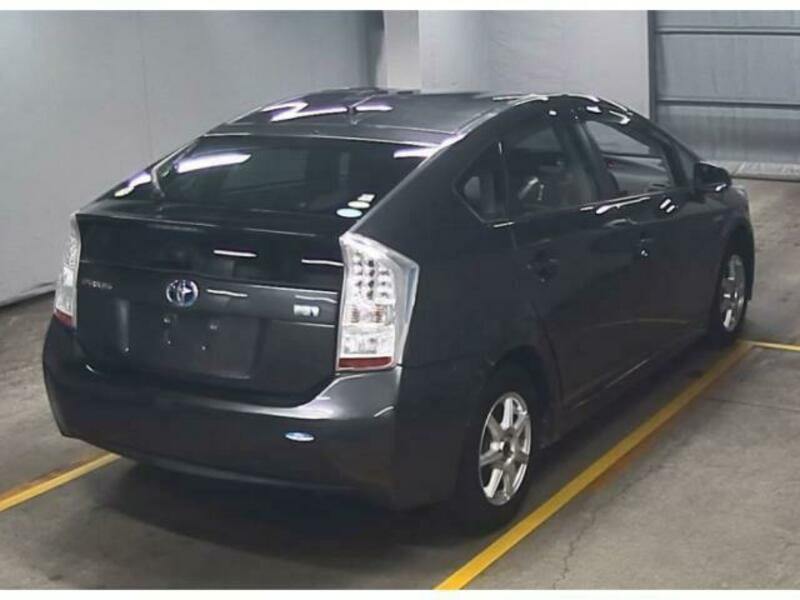 PRIUS-3