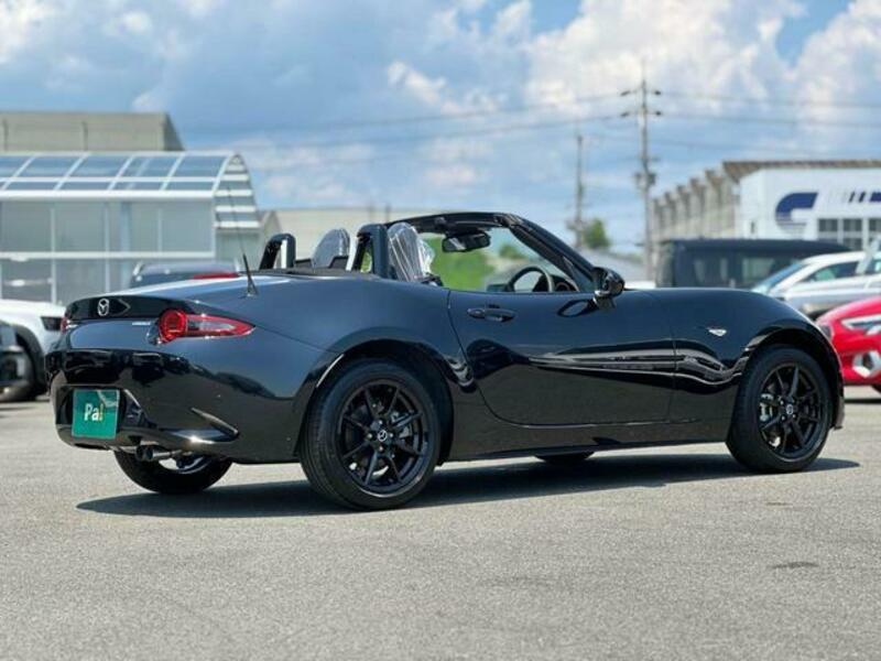 ROADSTER-12