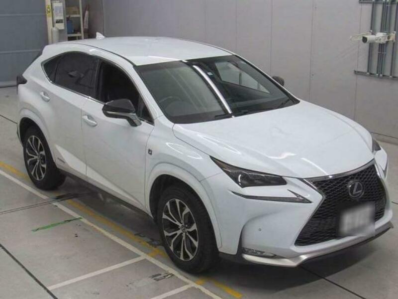 LEXUS　NX