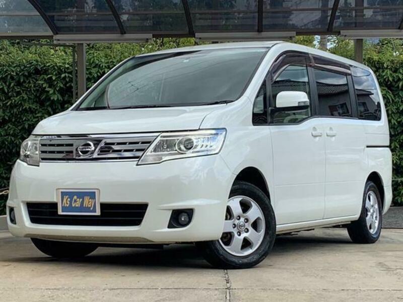 NISSAN　SERENA