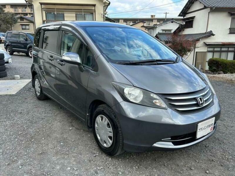 HONDA　FREED