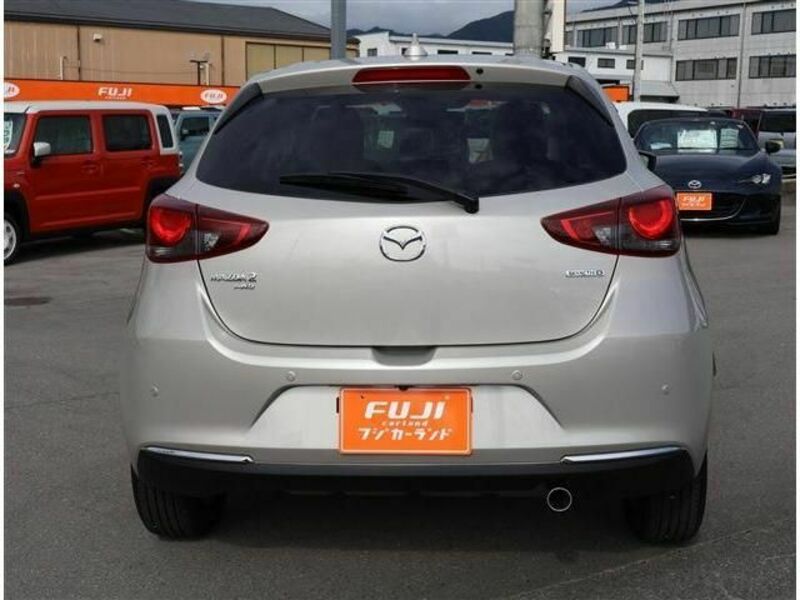 MAZDA2-15