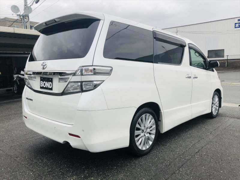 VELLFIRE-18