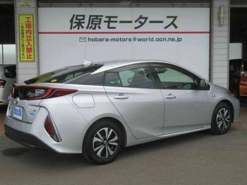 PRIUS PHV-16