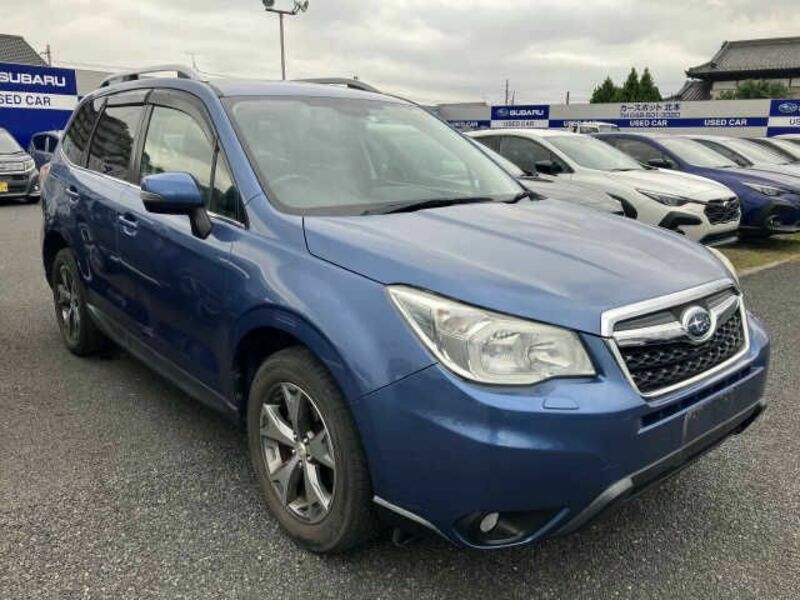 SUBARU　FORESTER