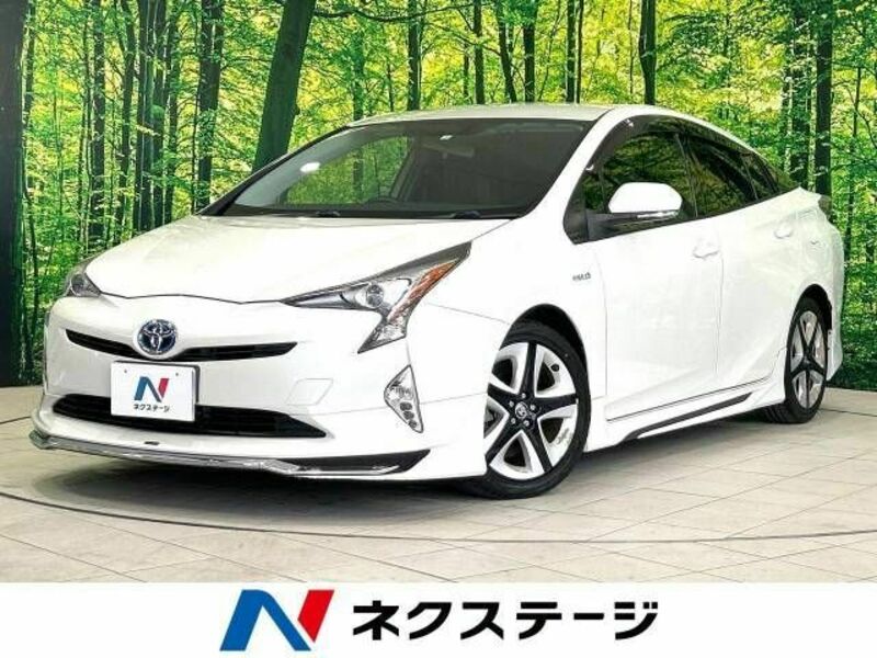 TOYOTA　PRIUS