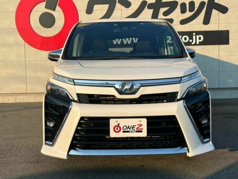 TOYOTA　VOXY