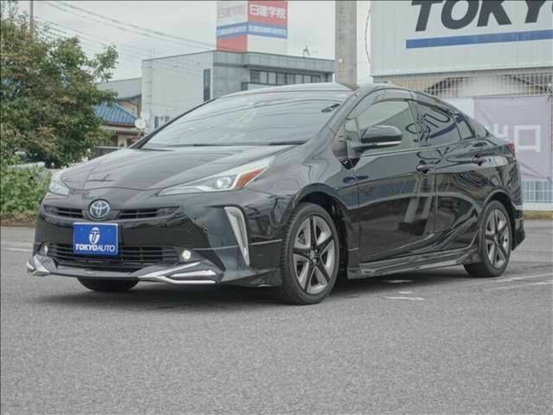 TOYOTA　PRIUS