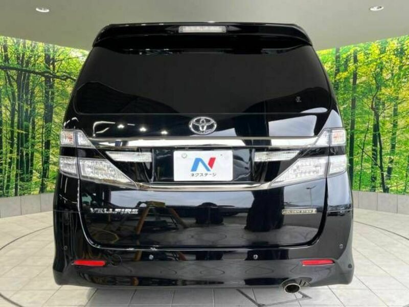 VELLFIRE-16