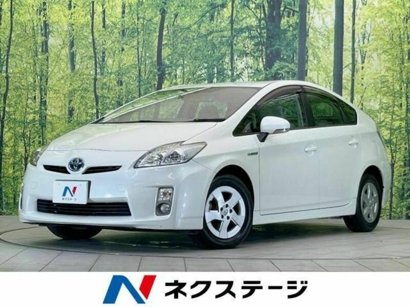 TOYOTA　PRIUS