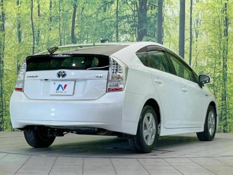 PRIUS-17