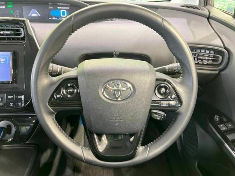 PRIUS-11