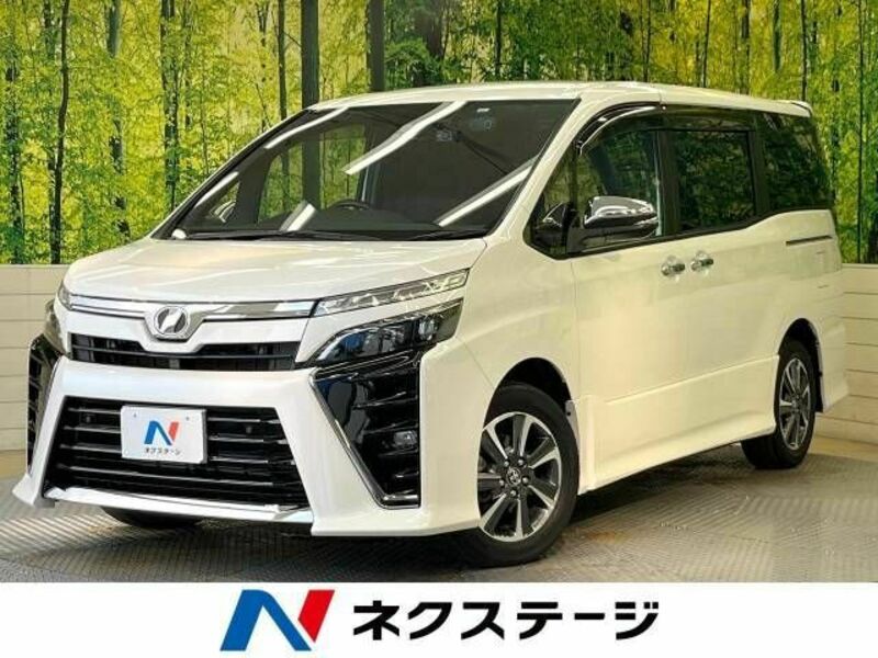 TOYOTA　VOXY