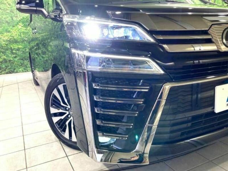 VELLFIRE-12