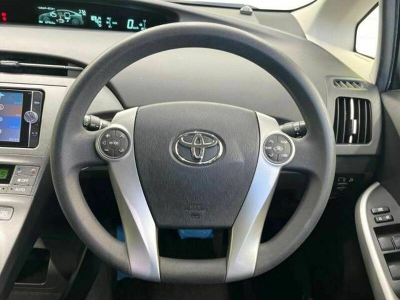 PRIUS-11