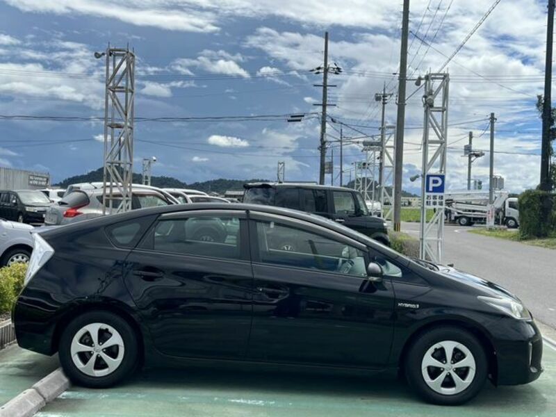 PRIUS-3