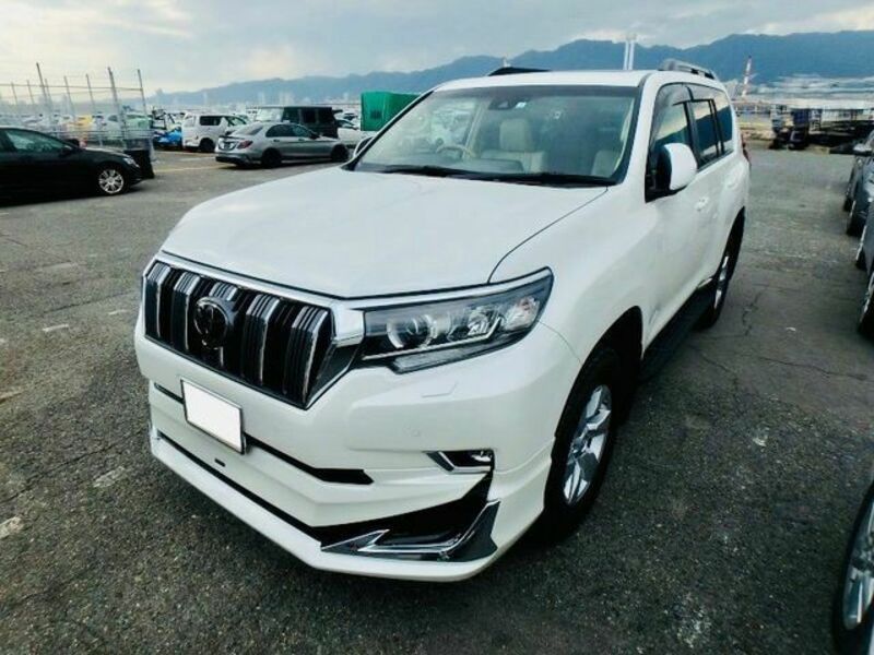 TOYOTA　LAND CRUISER PRADO