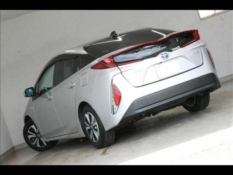 PRIUS PHV-10