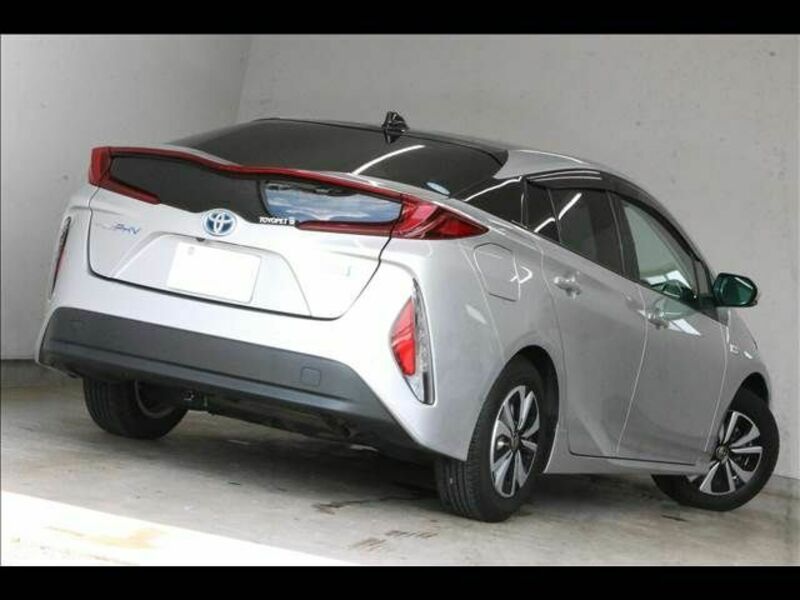 PRIUS PHV-11