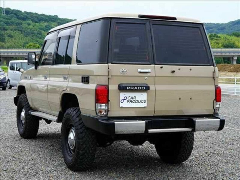 LAND CRUISER PRADO-9