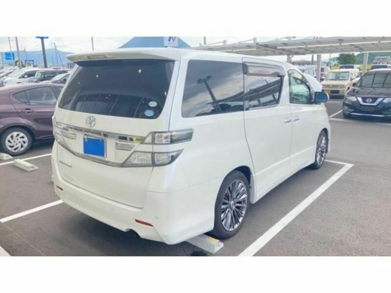 VELLFIRE-5