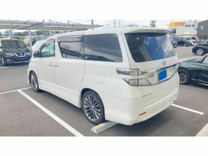 VELLFIRE-6