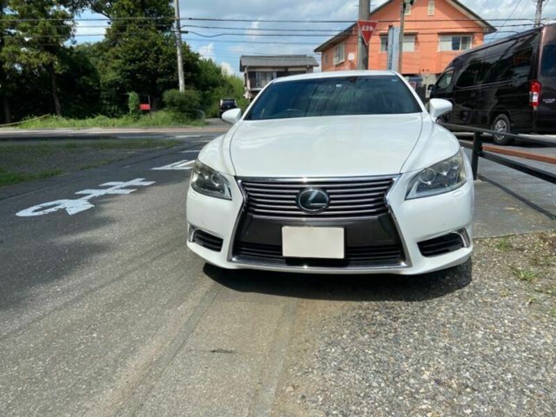 LEXUS　LS