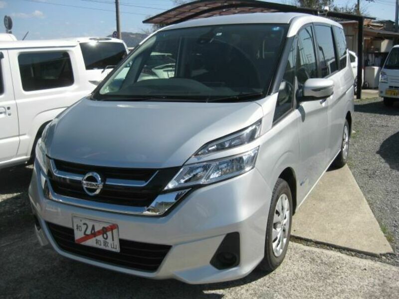 NISSAN　SERENA