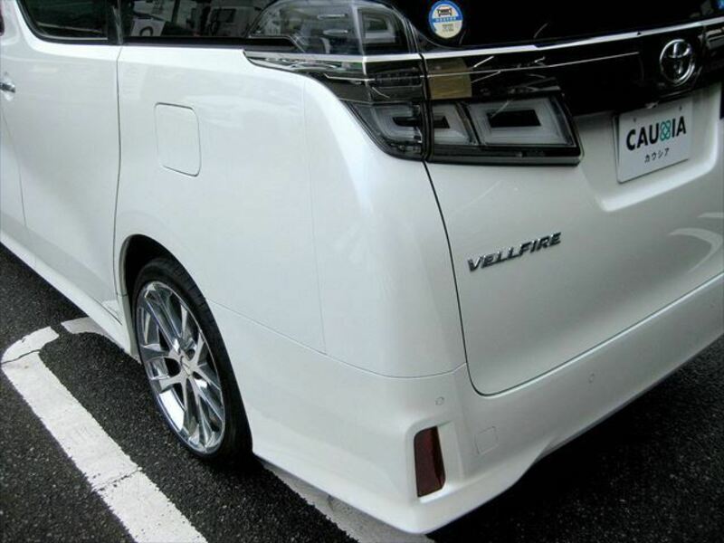 VELLFIRE-14