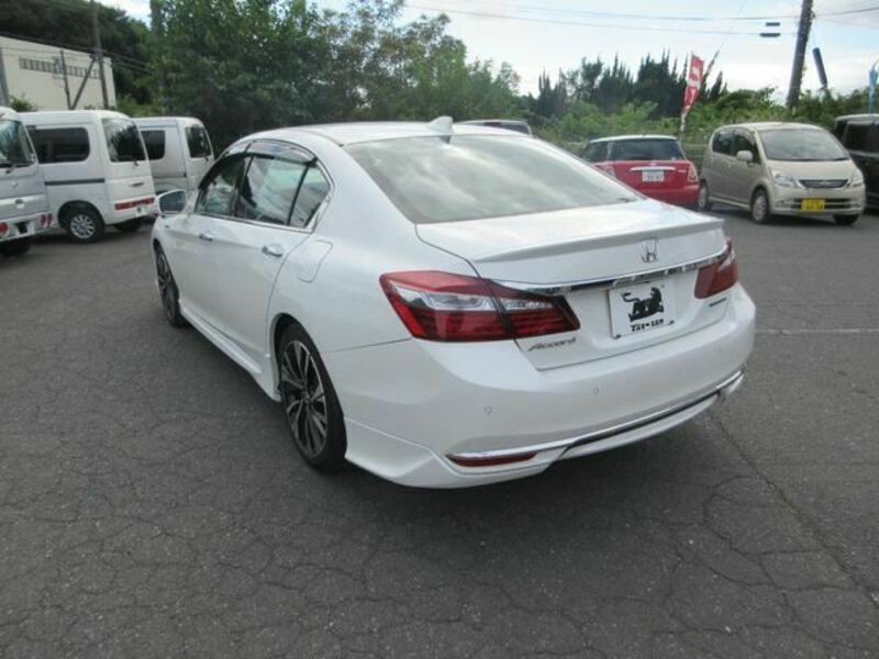 ACCORD HYBRID-10