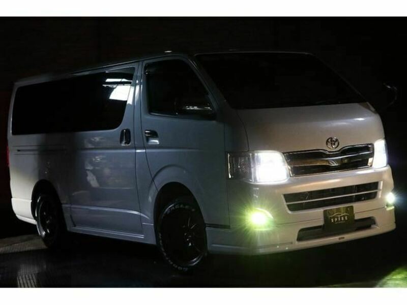 HIACE VAN-1