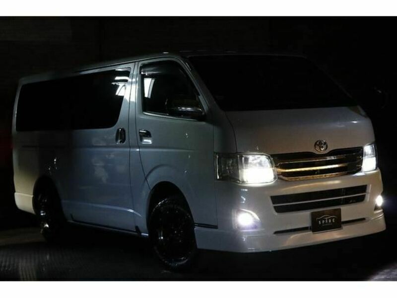 HIACE VAN-1