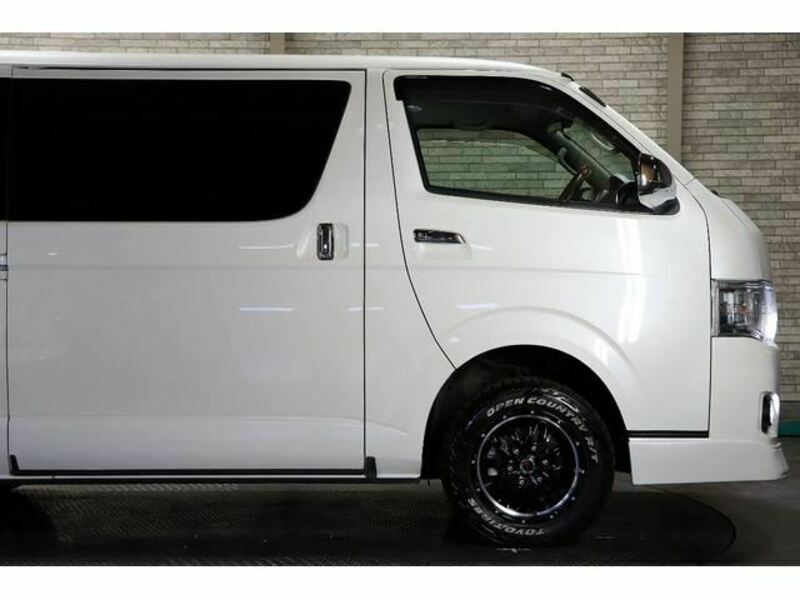 HIACE VAN-42