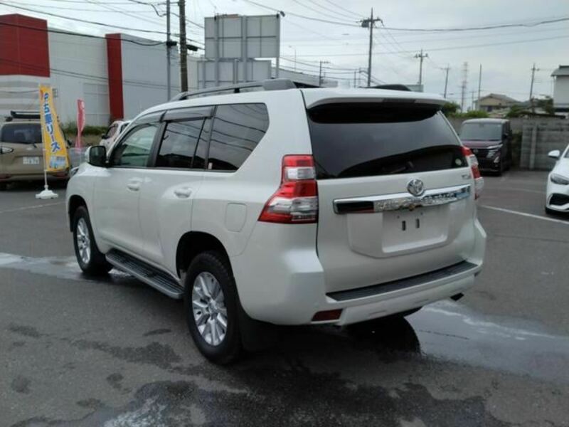 LAND CRUISER PRADO-3