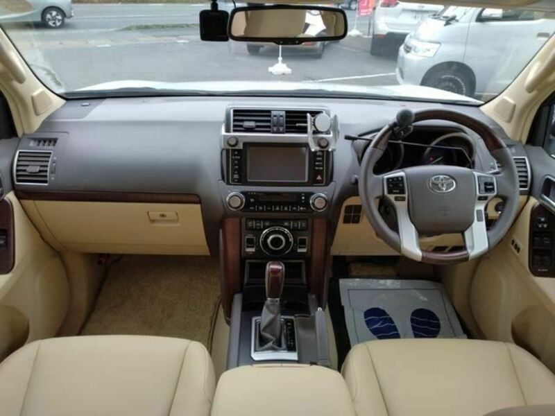 LAND CRUISER PRADO-10