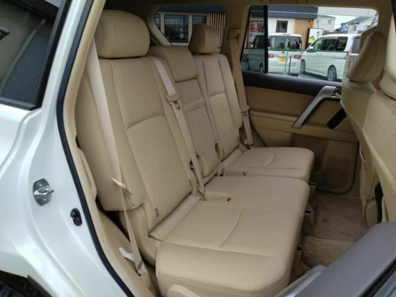 LAND CRUISER PRADO-40