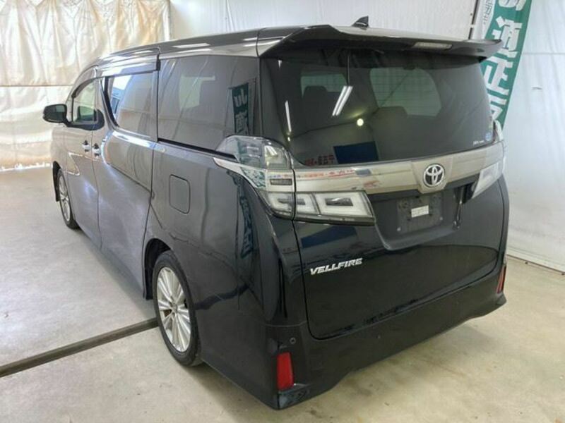 VELLFIRE-1