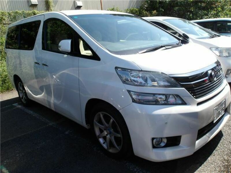 TOYOTA　VELLFIRE