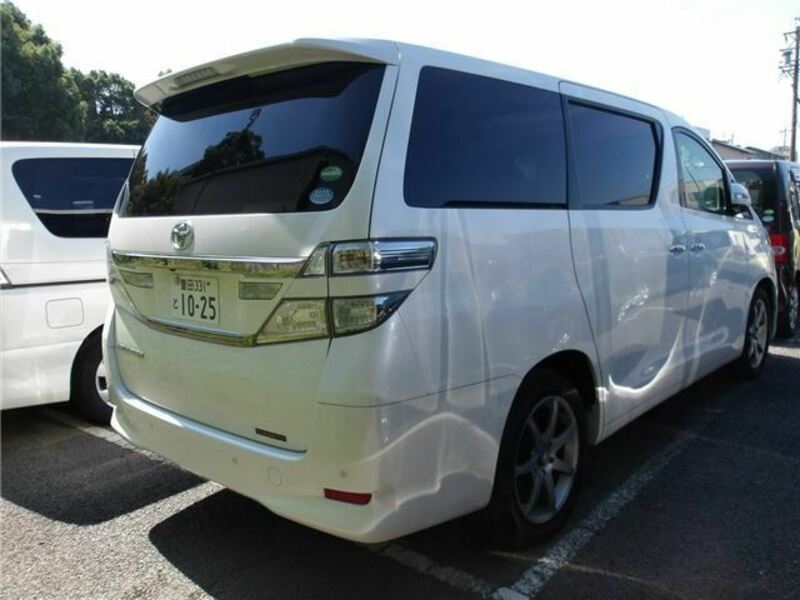 VELLFIRE-1