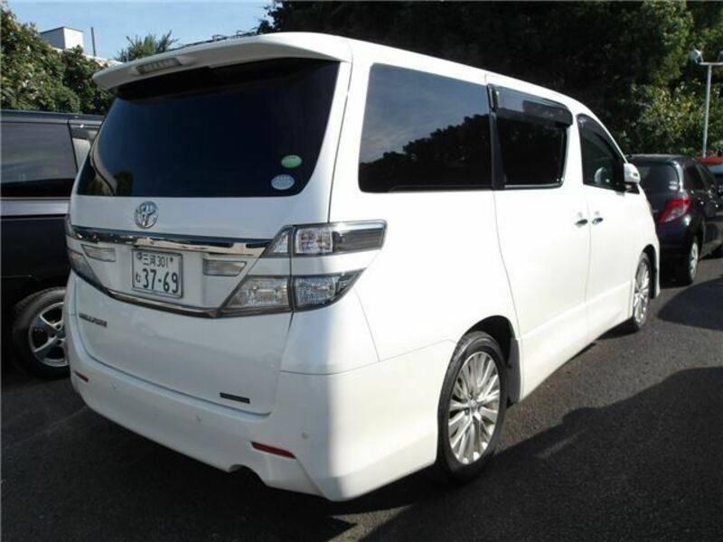 VELLFIRE-1