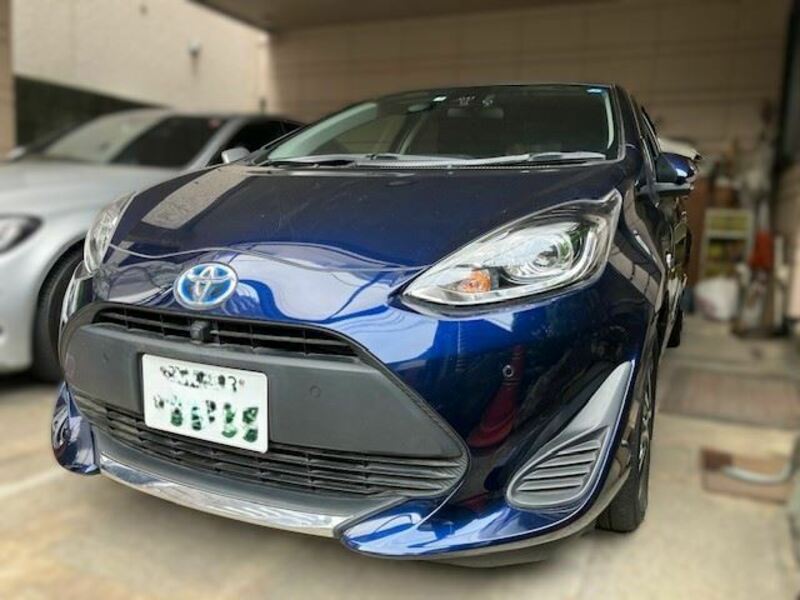 TOYOTA　AQUA