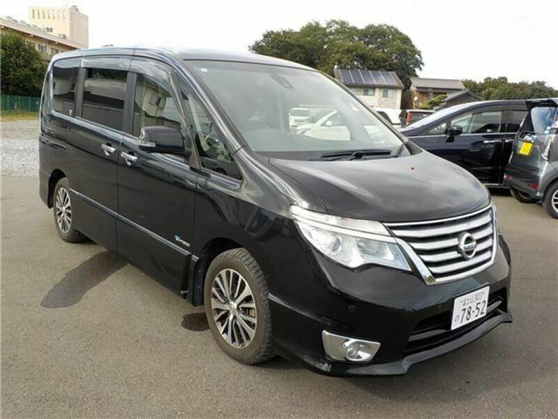 NISSAN　SERENA