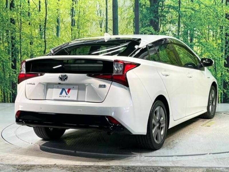 PRIUS-16